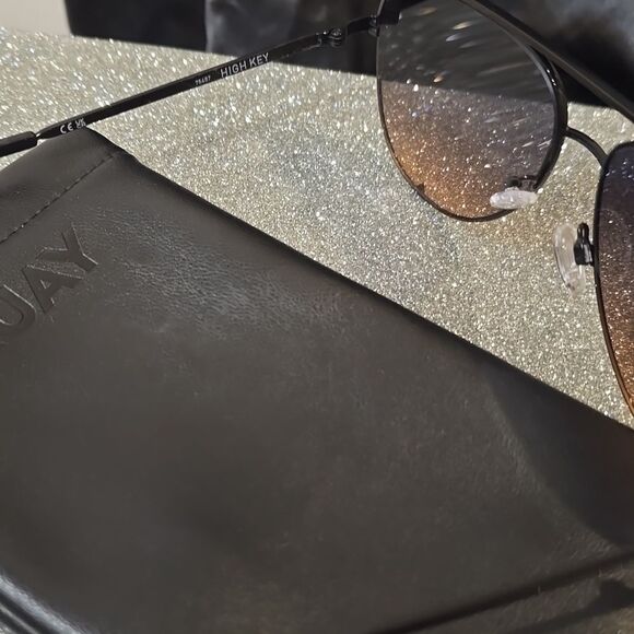 Quay Australia High Key Aviator Sunglasses- Black Frame/Grey Coral Gradient Lens main image 11